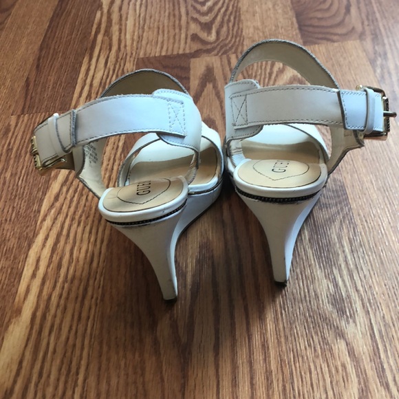 Guess Jazminn Wedge | Size 6.5 | White w/ Zipper - Picture 4 of 8